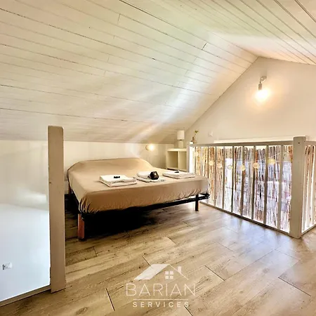 Duplex Confortable Avec Climatisation Et Cour - Menage Et Linge Inclus La Rochelle (Charente-Maritime)