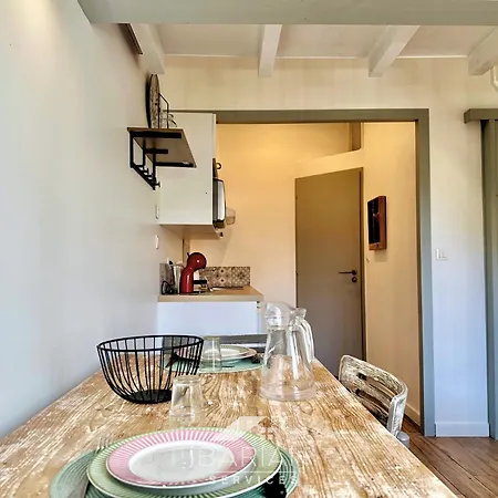 Duplex Confortable Avec Climatisation Et Cour - Menage Et Linge Inclus * La Rochelle (Charente-Maritime)