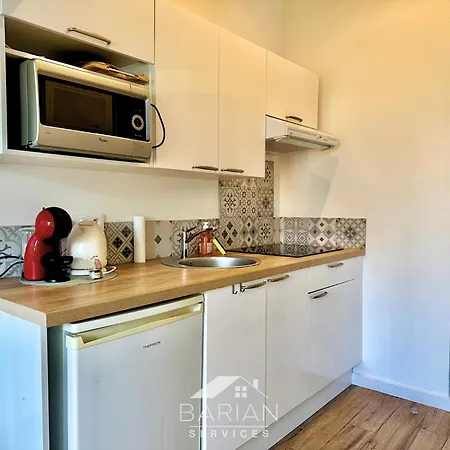 Duplex Confortable Avec Climatisation Et Cour - Menage Et Linge Inclus